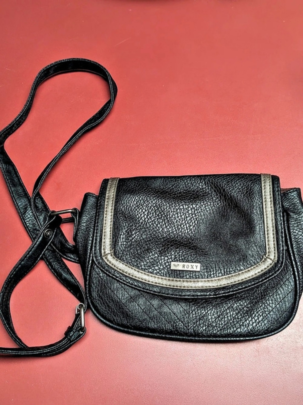 Roxy Crossbody Bag in Black & Gray